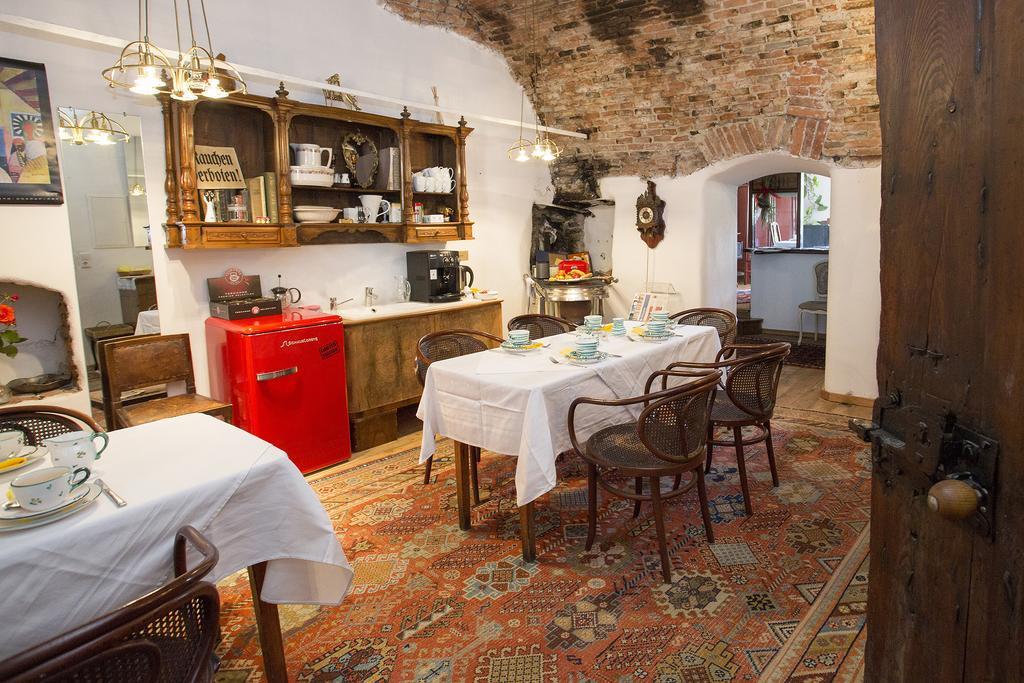 Baderhaus Hotel Брук ан дер Мур Екстериор снимка