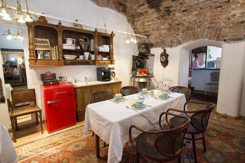 Baderhaus Hotel Брук ан дер Мур Екстериор снимка